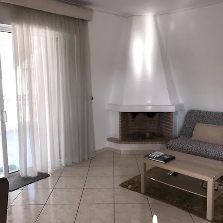 Dina's Top-floor *